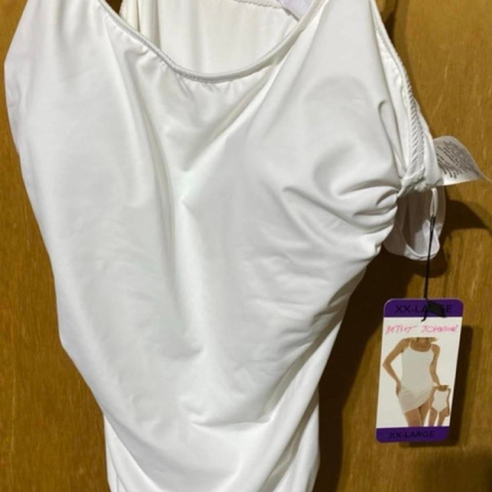 Betsey Johnson a swimsuit & wrap size xxl